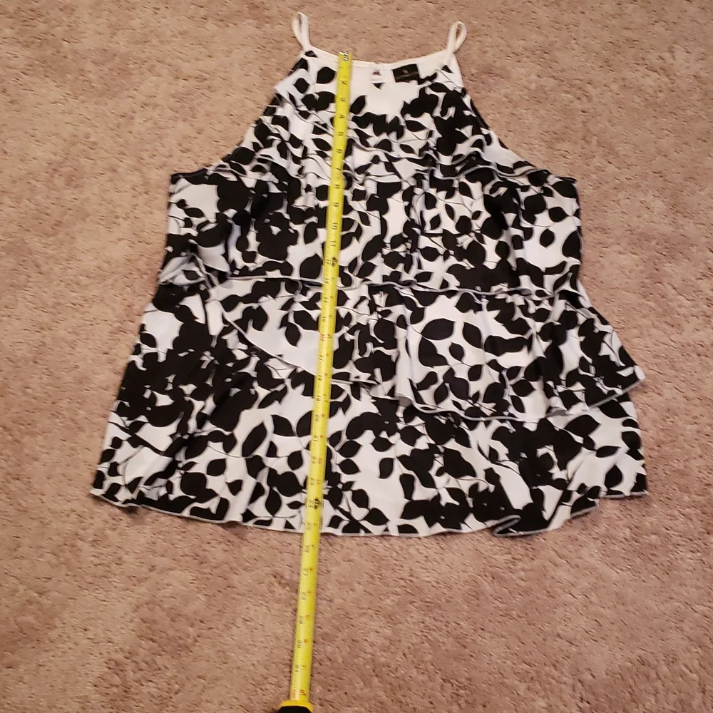 Top - Picture 5 of 6